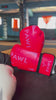 Video promocional de guantes de boxeo rojos colección Apex, calidad premium para entrenamiento y sparring en Chile.